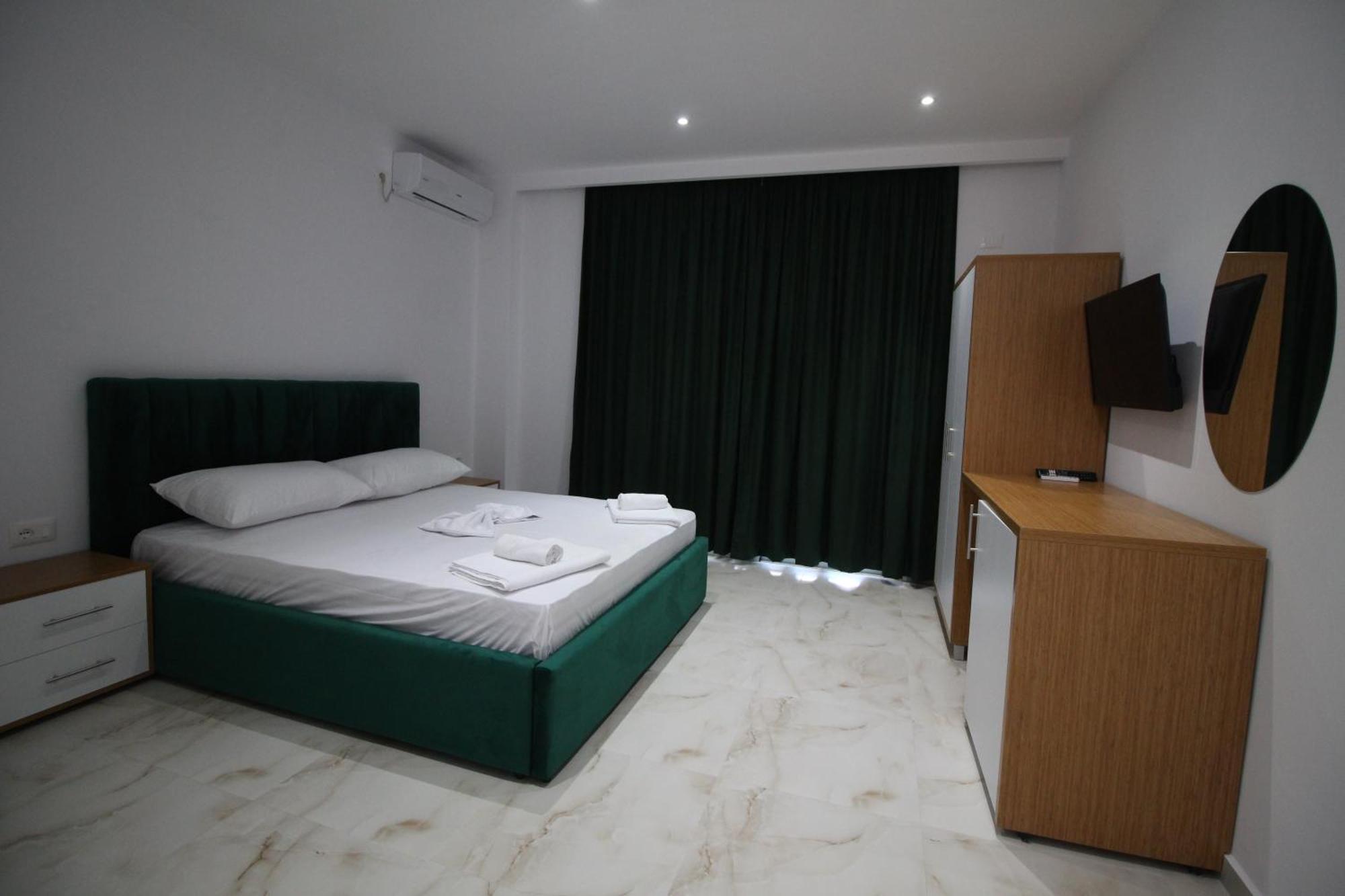 Moonshine Hotel Ksamil Exteriér fotografie