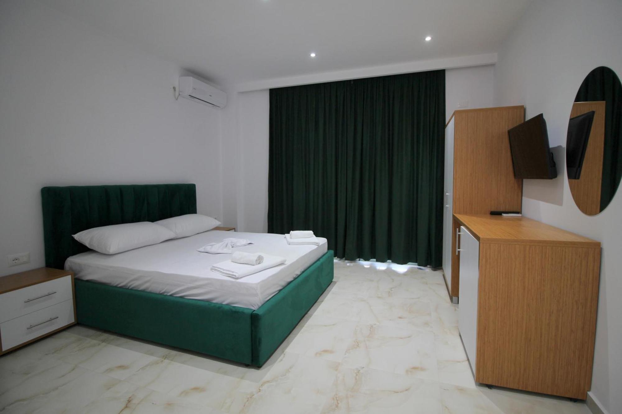 Moonshine Hotel Ksamil Exteriér fotografie